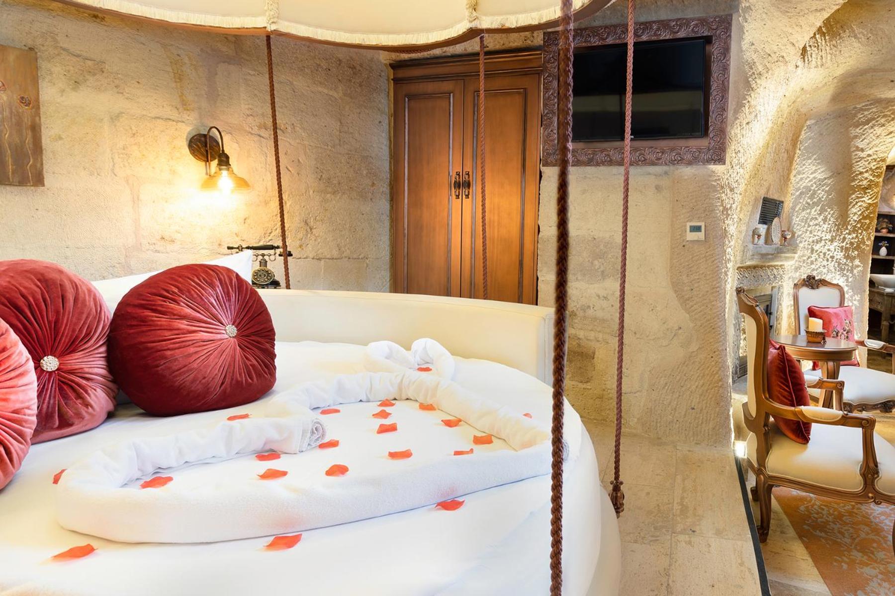 Elysion Cave Suites 어굽 외부 사진